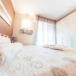 Casa Luca Flexyrent - Parking - A C - Wifi Apartment